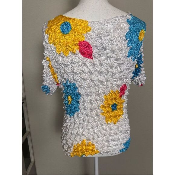NWT 90’s Y2K Scrunch Shirt White Colorful Flowers One Size - Picture 3 of 6